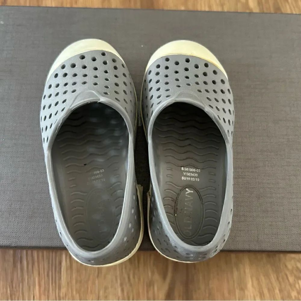 OLD NAVY gray flats slip on shoes kids 6 toddler